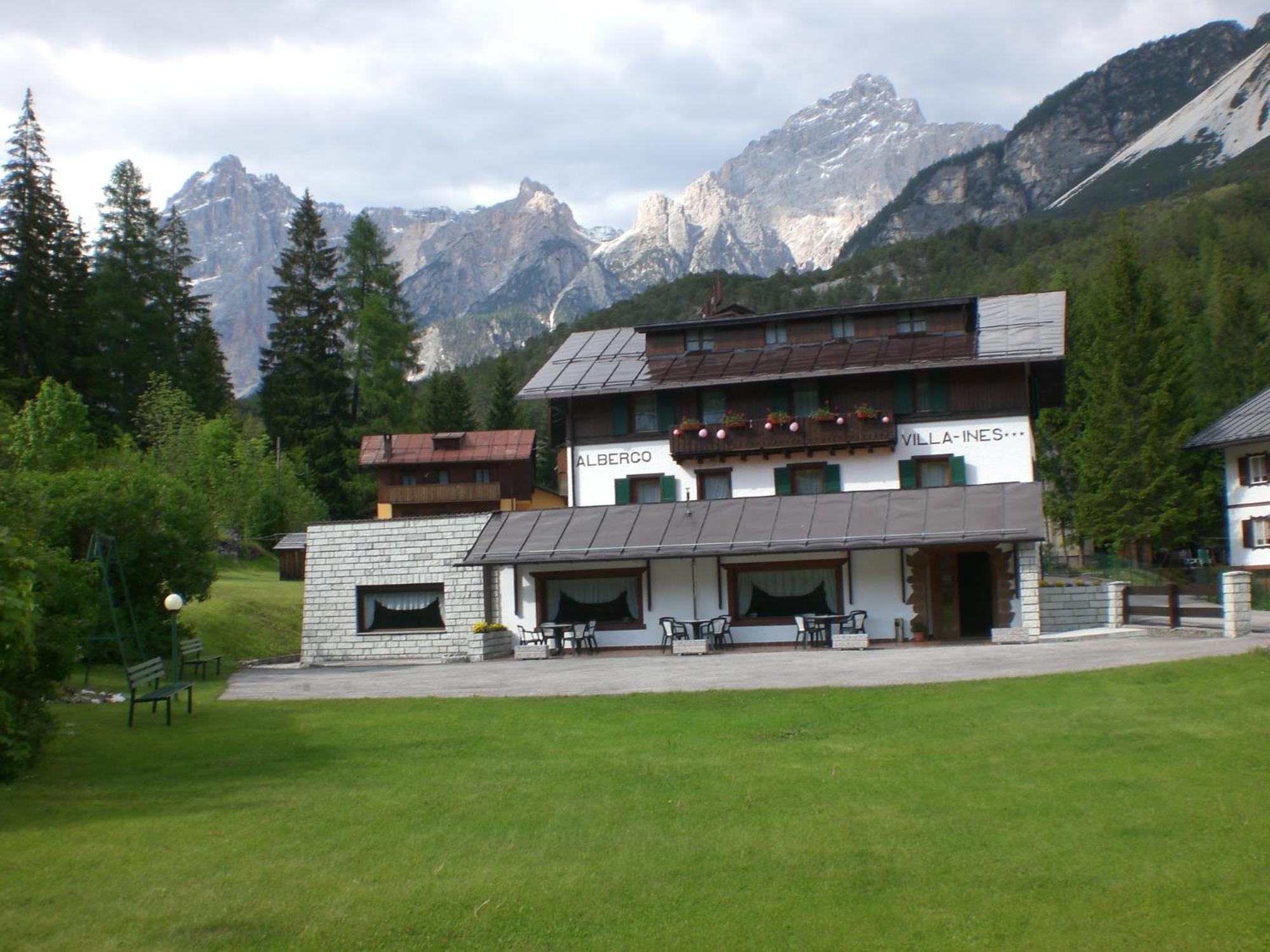 Hotel Villa Ines Borca di Cadore Exterior foto